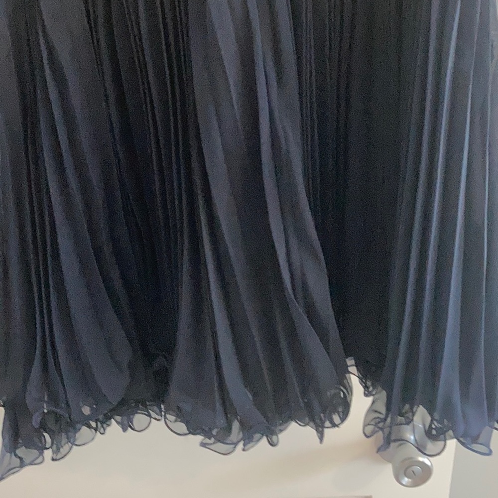 Dress - Picture 3 of 5